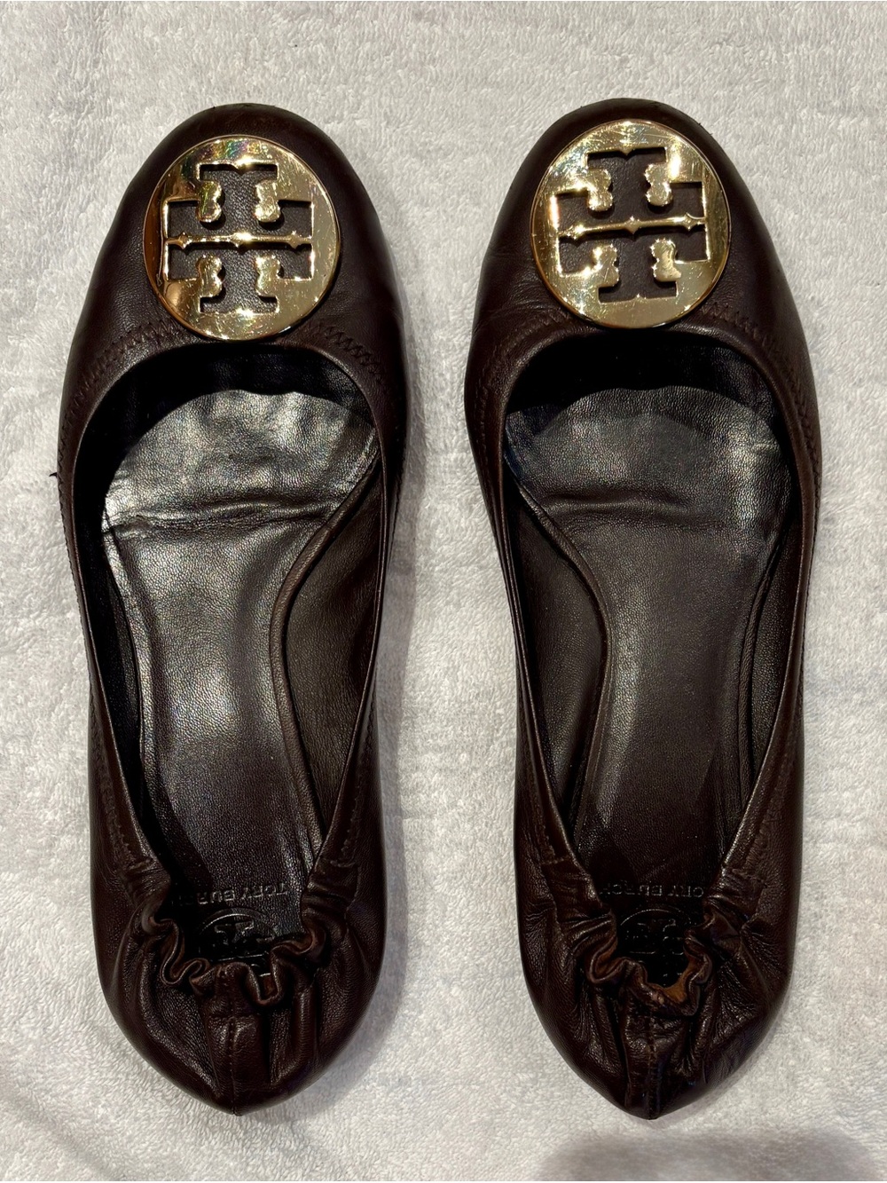 Tory Burch Brown Leather Logo Round-Toe Ballet Flats, excellent condition 10